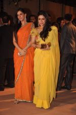 Zoa Morani, Nishka Lulla at the Honey Bhagnani wedding reception on 28th Feb 2012 (159).JPG
